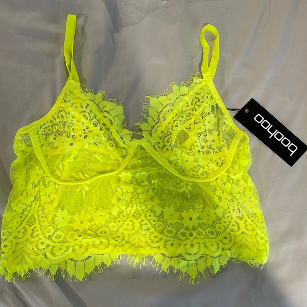 Premier Lace Cupped Bralette